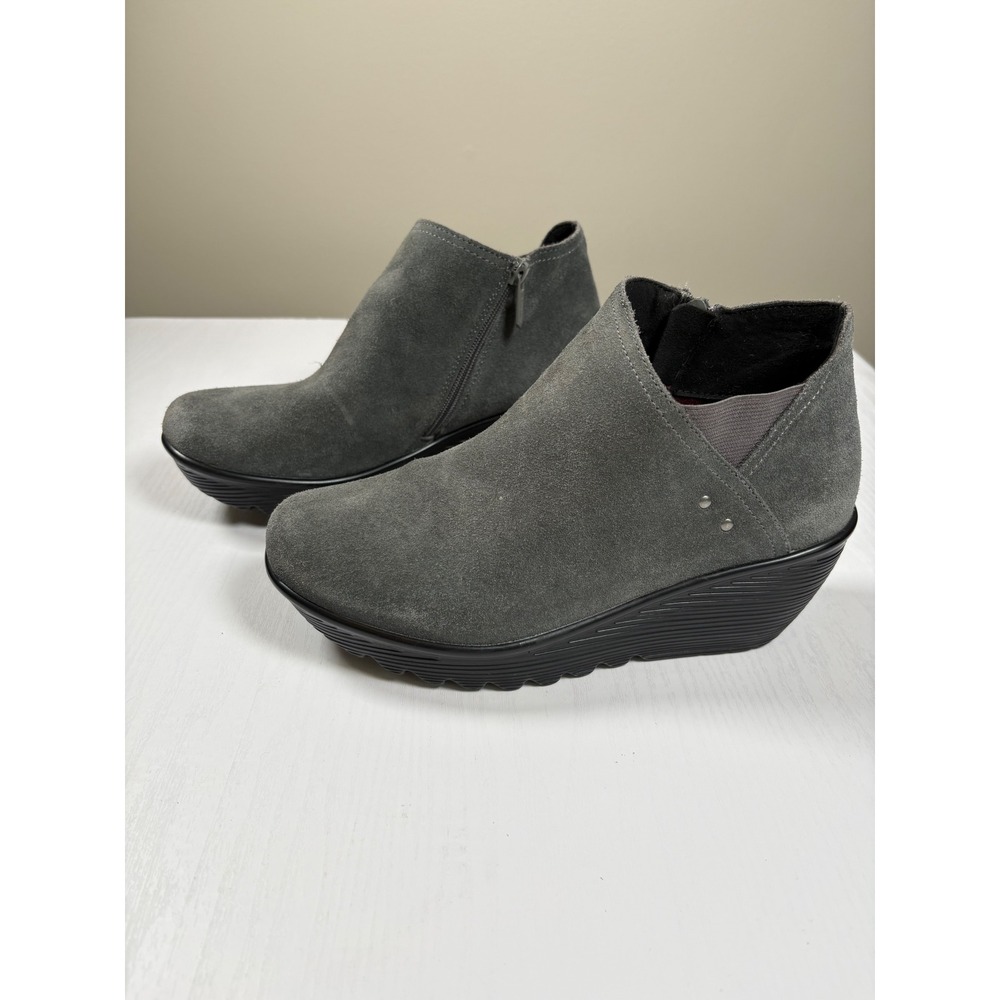 Skechers Parallel Ditto Gray Suede Wedge Ankle Boots Chunky Comfort Gorpcore 9